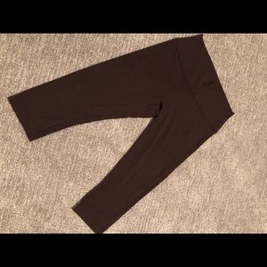 Lululemon Align Capris Size 10 rust/plum color